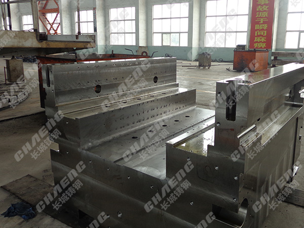 2件70噸軋輥箱已加工完成，鑄鋼件加工廠近日已成功發貨